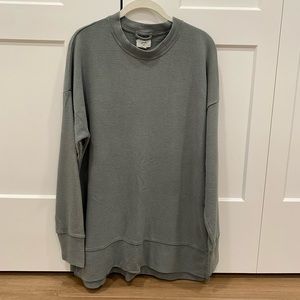 Oversized sweatshirt